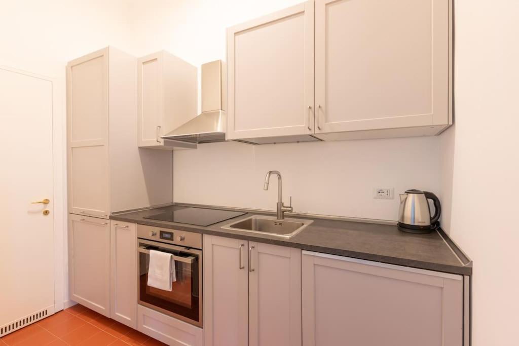 Apartament Elegante Bilocale Porta Genova - Mirable Pm Mediolan Zewnętrze zdjęcie