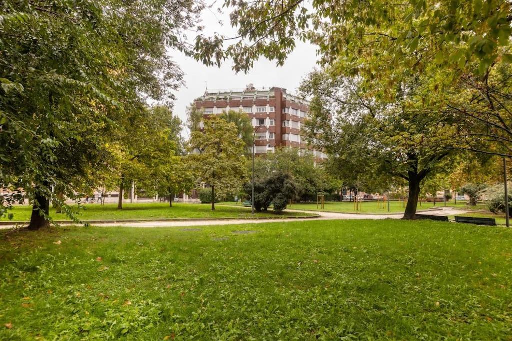 Apartament Elegante Bilocale Porta Genova - Mirable Pm Mediolan Zewnętrze zdjęcie